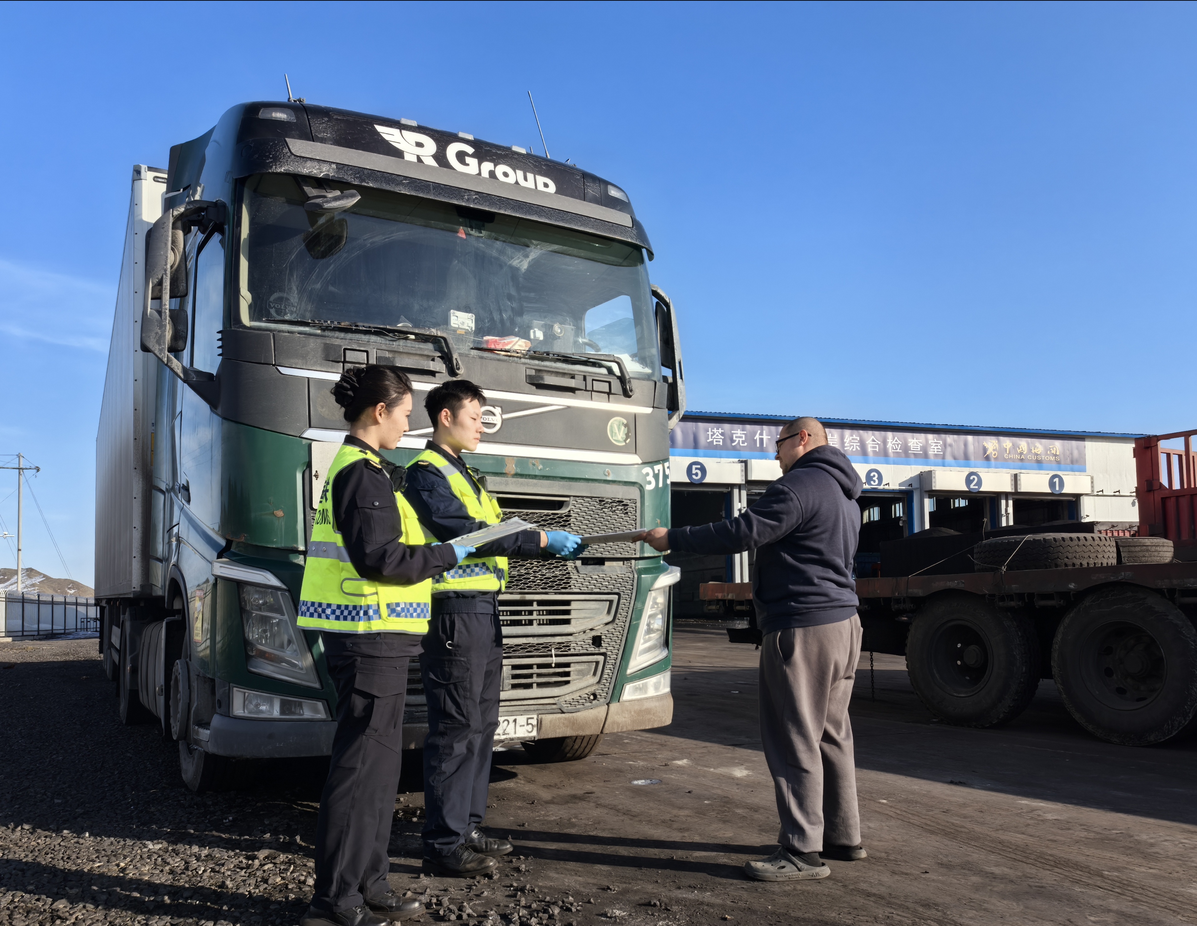 mmexport1776929082081