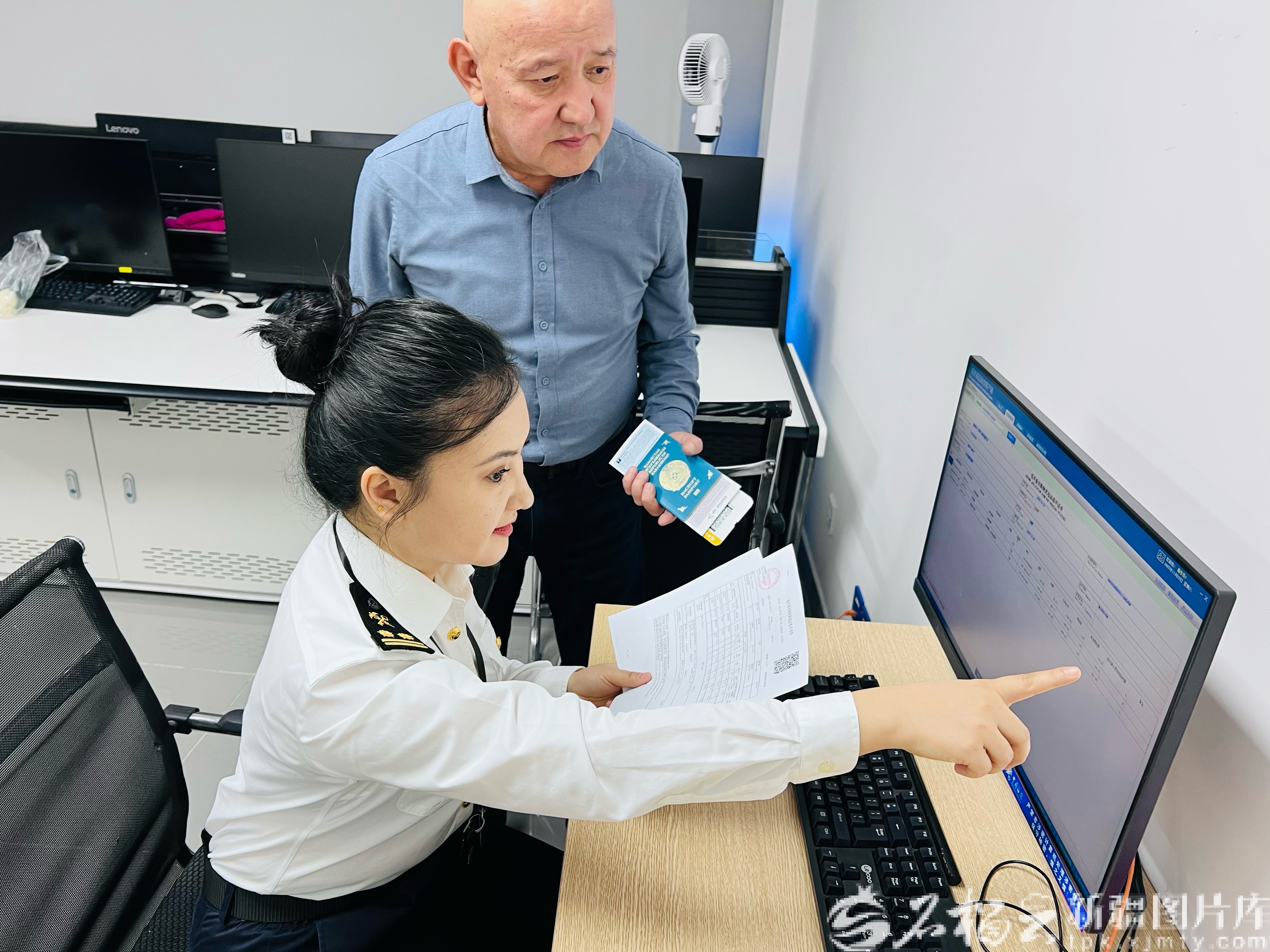 mmexport1763975071552